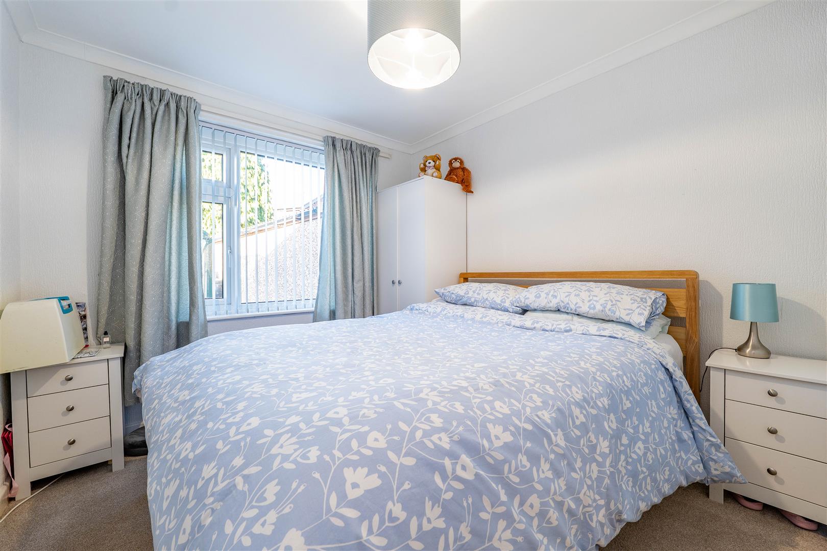 2 bed property in Graham Avenue, Preston